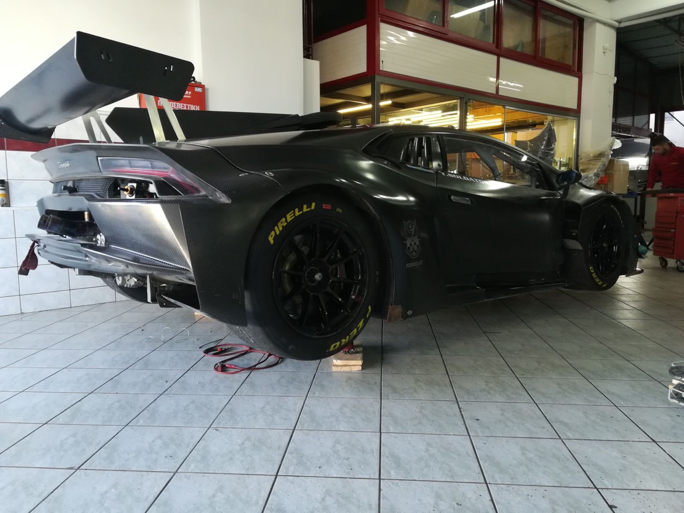 Αγωνιστική Lamborghini από γυμνό carbon