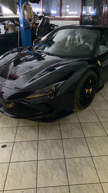 Ferrari στο συνεργείο